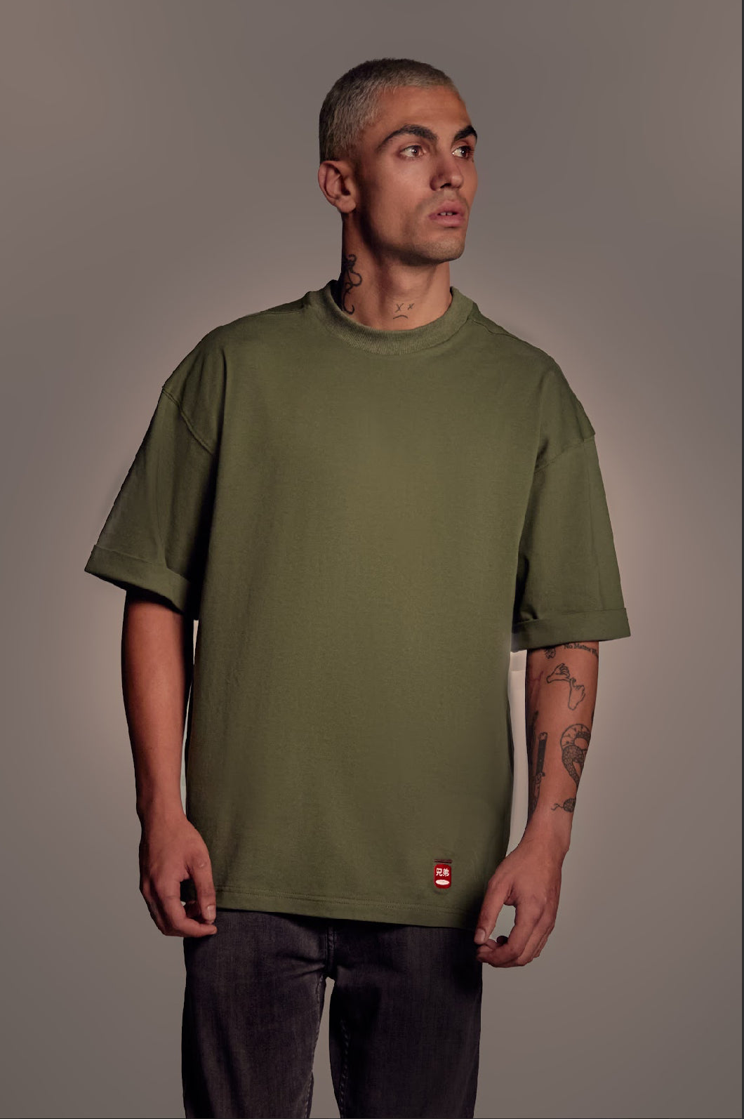 Oversized reversed sleeves