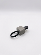The Vertical Cube Ring