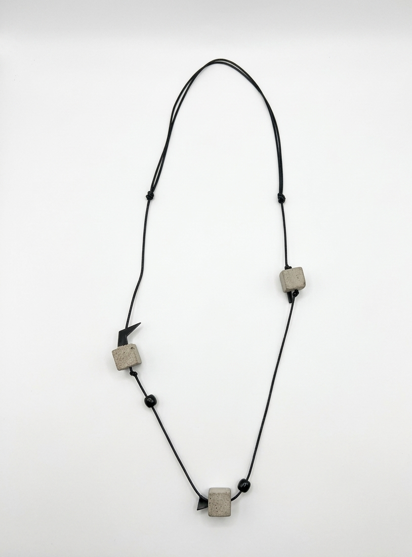 The Floating Spike Necklace