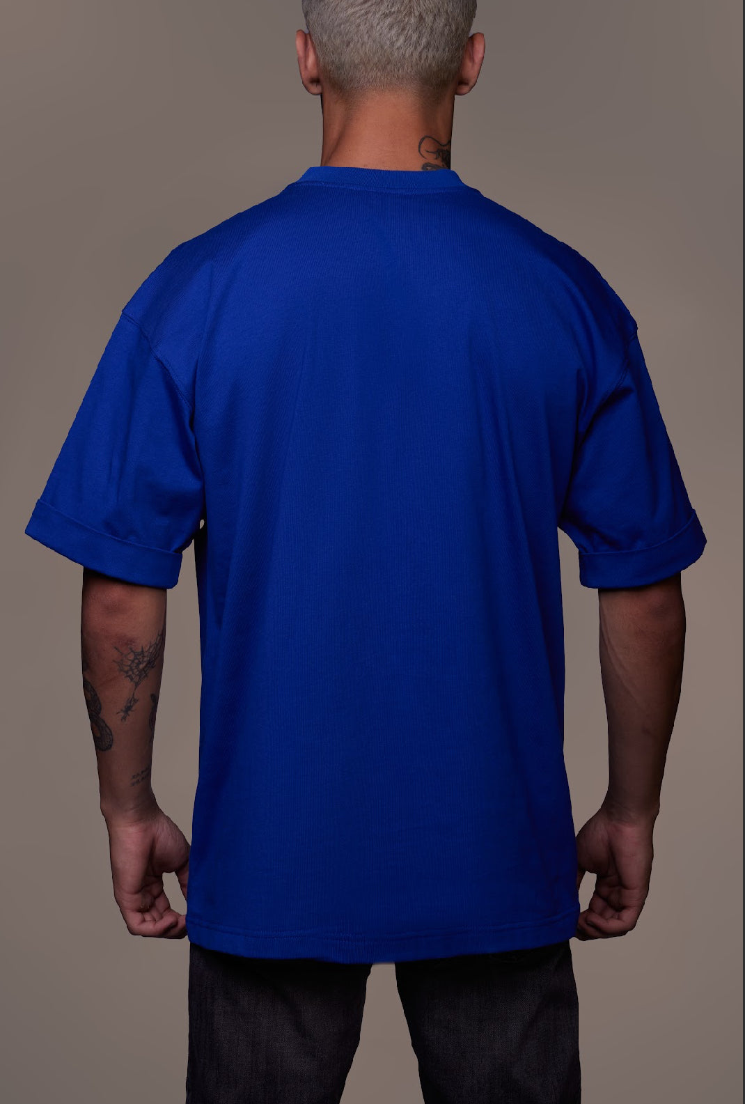 Oversized reversed sleeves